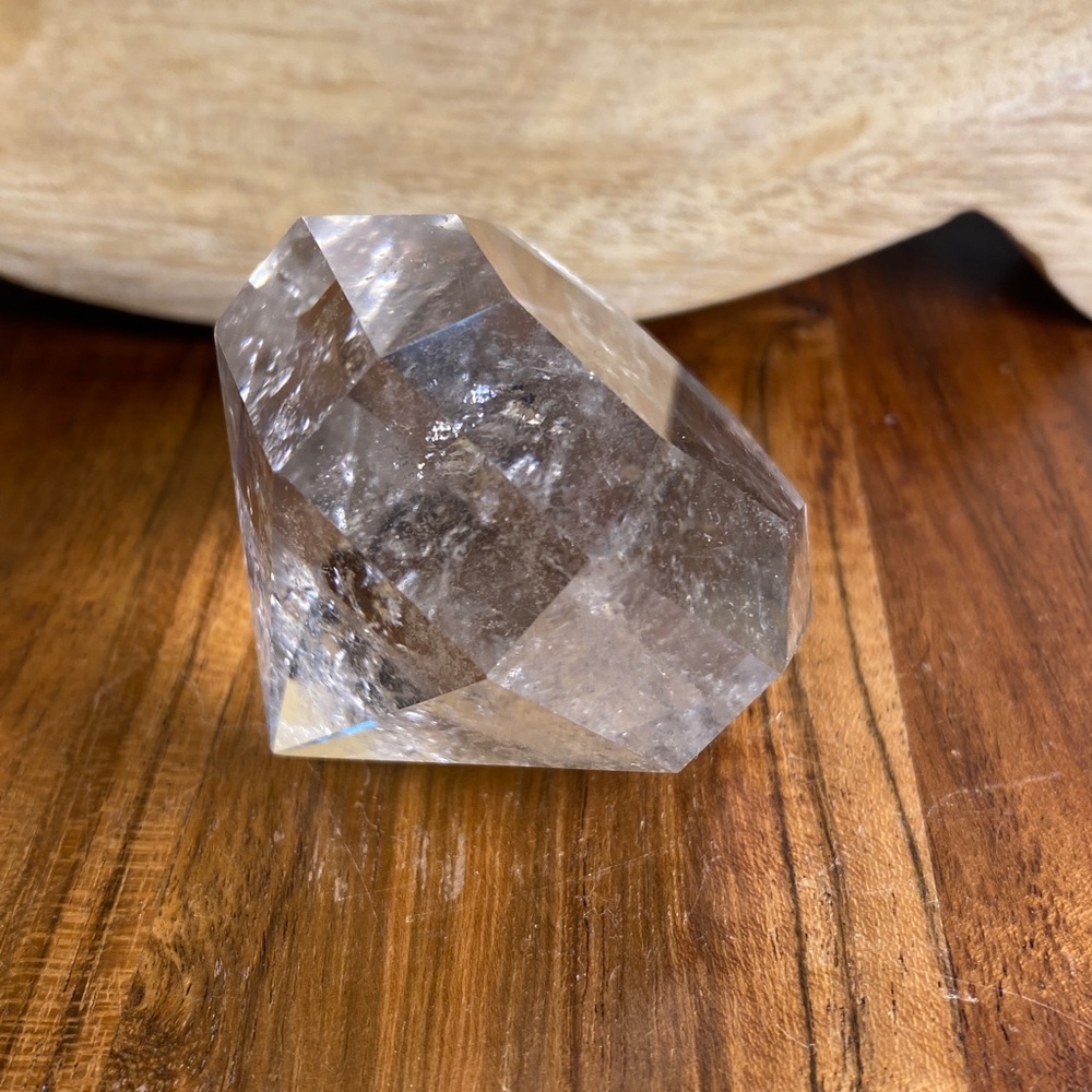 Quartz Crystal faceted diamond point - Picture 3 of 4
